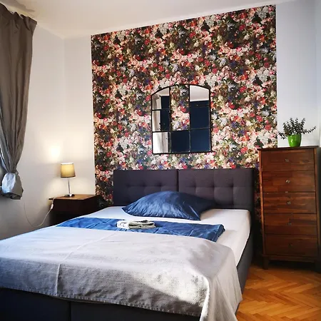 Mazurska 8a Hostel *