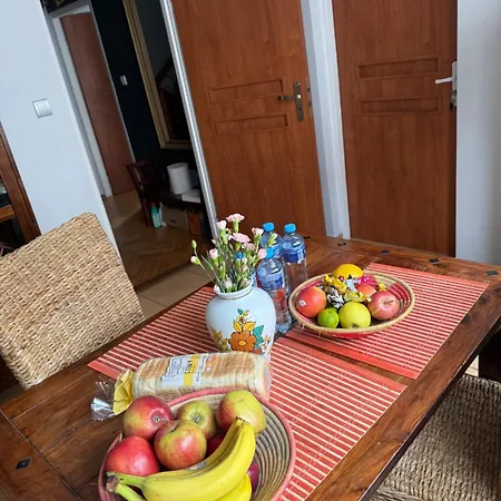 Mazurska 8a אכסניה