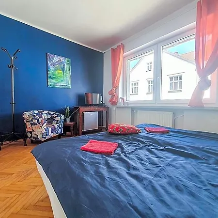 Mazurska 8a *